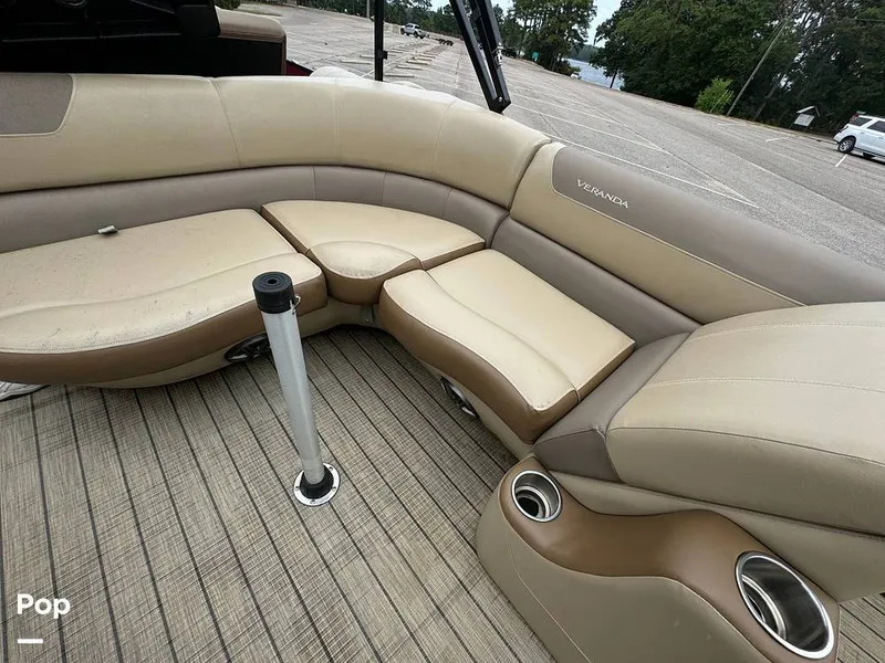 Slide: The Image of Veranda VF20F2 2022 - 14683354