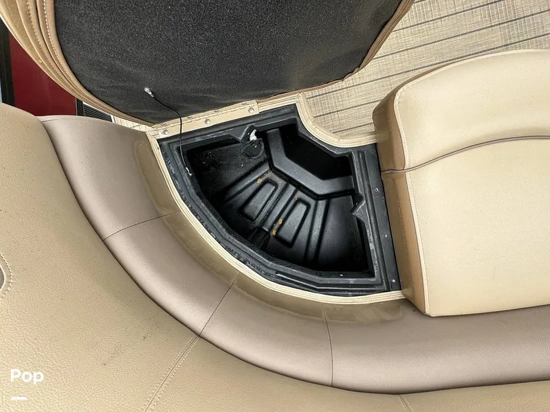 Slide: The Image of Veranda VF20F2 2022 - 14683356