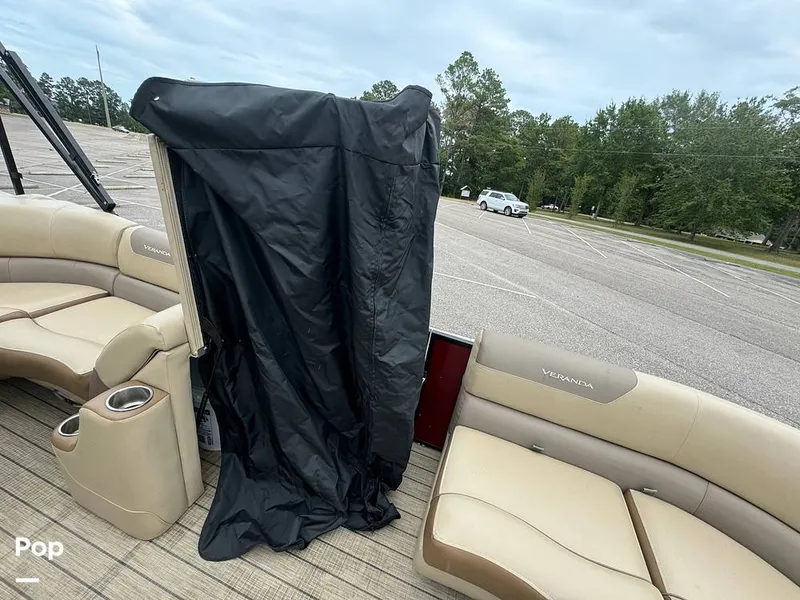 Slide: The Image of Veranda VF20F2 2022 - 14683362