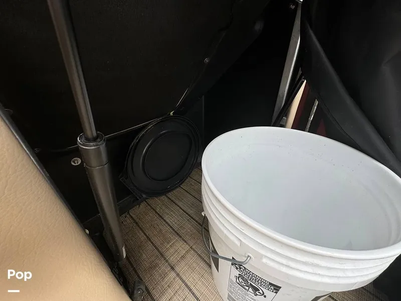 Slide: The Image of Veranda VF20F2 2022 - 14683363