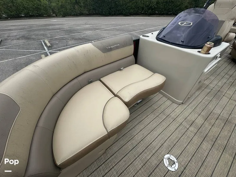 Slide: The Image of Veranda VF20F2 2022 - 14683365