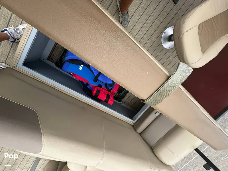 Slide: The Image of Veranda VF20F2 2022 - 14683374