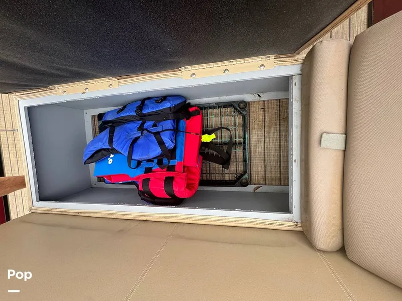 Slide: The Image of Veranda VF20F2 2022 - 14683375