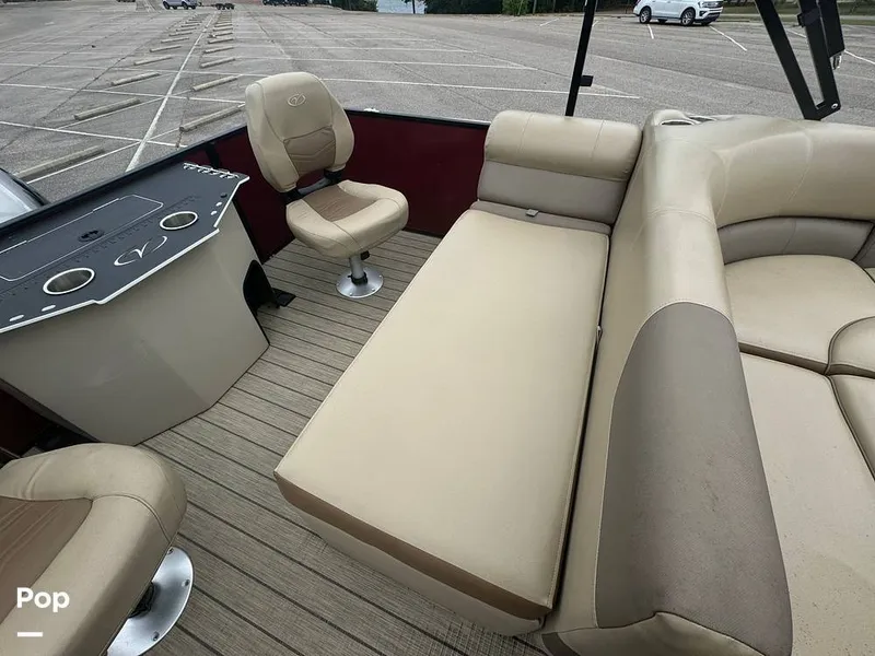 Slide: The Image of Veranda VF20F2 2022 - 14683393