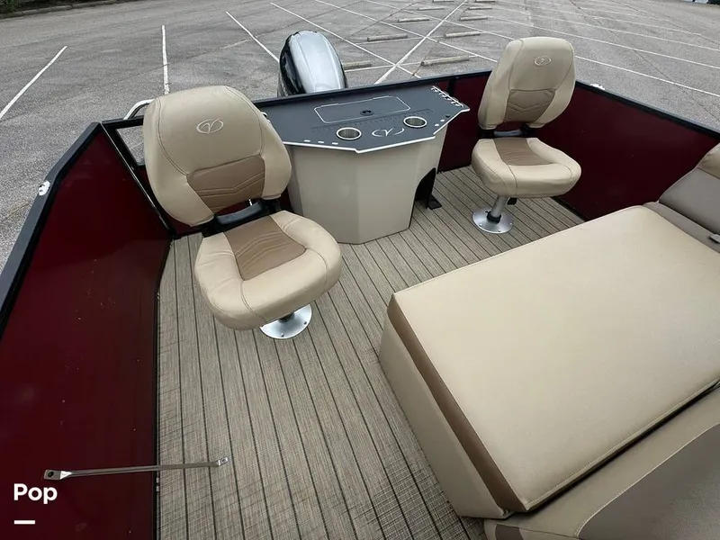 Slide: The Image of Veranda VF20F2 2022 - 14683395