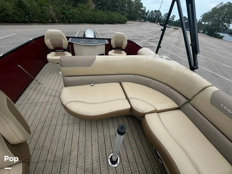 Slide: The Image of Veranda VF20F2 2022 - 14683407