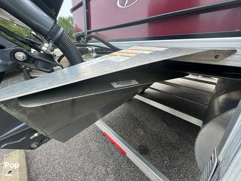 Slide: The Image of Veranda VF20F2 2022 - 14683412