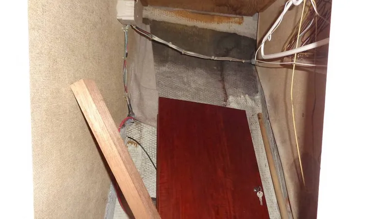 Slide: The Image of Mainship 34 1981 - 14655432