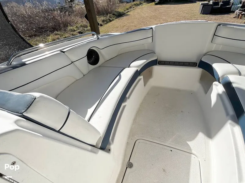 Slide: The Image of Bow Seating - 15072625