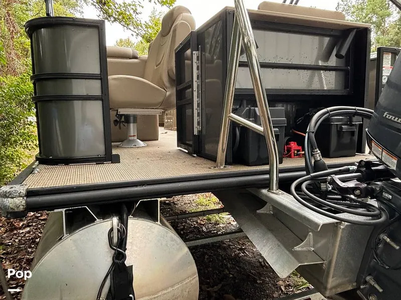 Slide: The Image of Sylvan Mirage 8522 Party Fish 2023 - 14695488