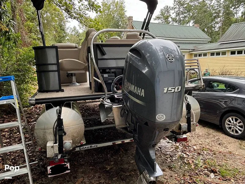 Slide: The Image of Sylvan Mirage 8522 Party Fish 2023 - 14695480