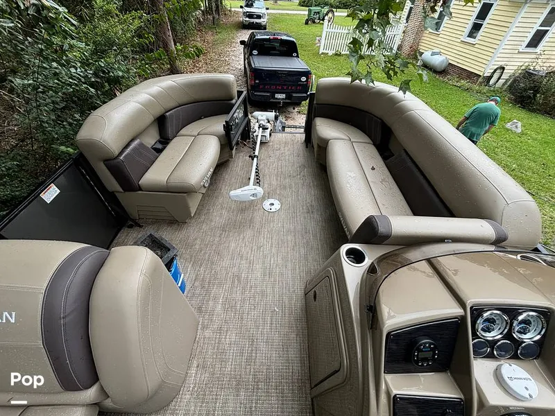 Slide: The Image of Sylvan Mirage 8522 Party Fish 2023 - 14695515