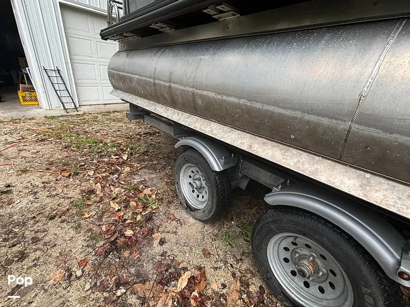 Slide: The Image of Sylvan Mirage 8522 Party Fish 2023 - 14695539