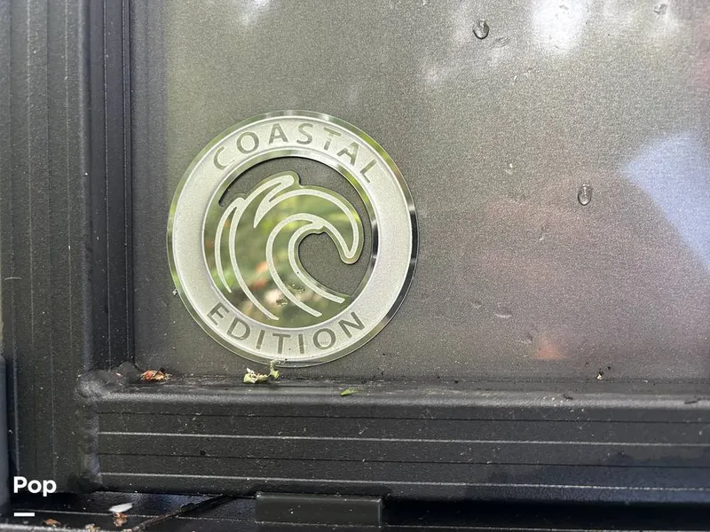 Slide: The Image of Sylvan Mirage 8522 Party Fish 2023 - 14695478