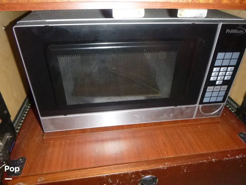 Slide: The Image of Cobalt 303 Day Cruiser 2011 - 14670030