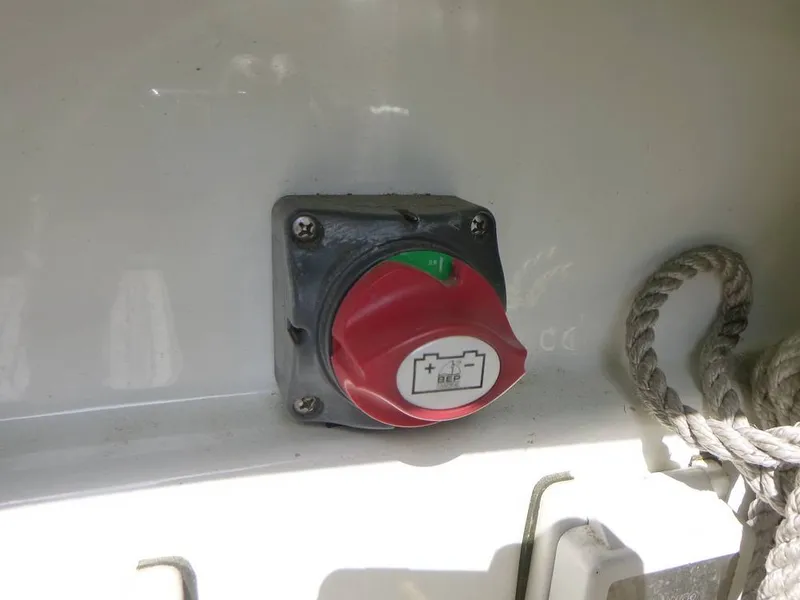 Slide: The Image of Battery Switch - 14670924