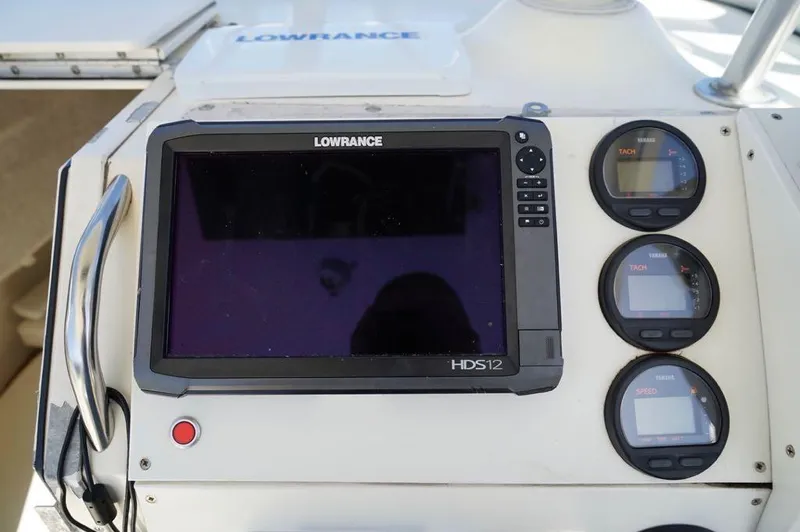Slide: The Image of World Cat 270 EC 2004 - 3
