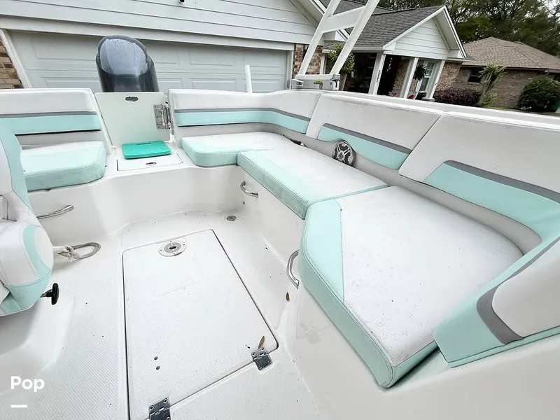 Slide: The Image of Cockpit Seating - 15358795