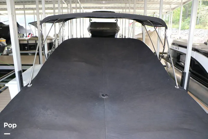 Slide: The Image of Regal 2700 ES 2010 - 14752146