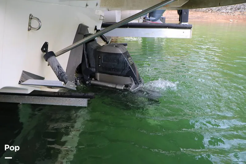 Slide: The Image of Regal 2700 ES 2010 - 14752207