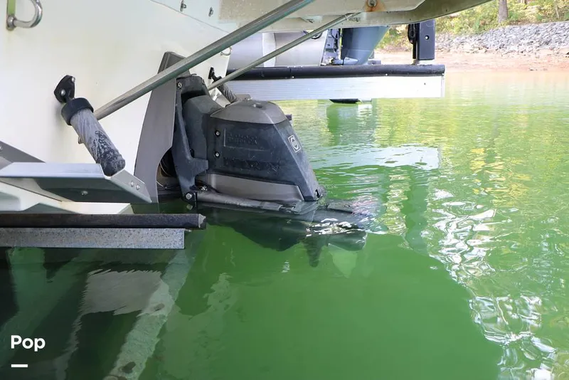 Slide: The Image of Regal 2700 ES 2010 - 14752145