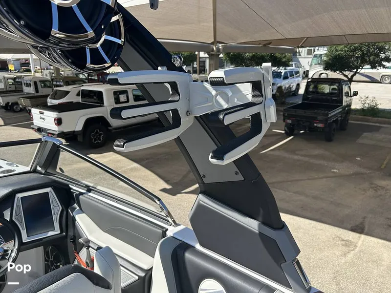 Slide: The Image of Tige ZX1 2019 - 14748800