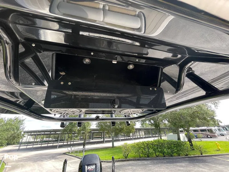 Slide: The Image of Shearwater 25 LTZ Limited Edition 2018 - 14707575