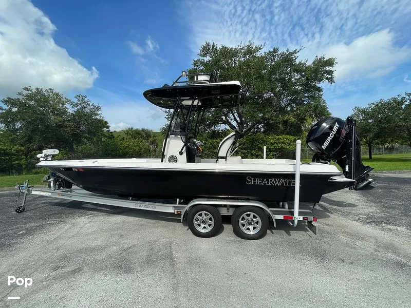 Slide: The Image of Shearwater 25 LTZ Limited Edition 2018 - 14707582