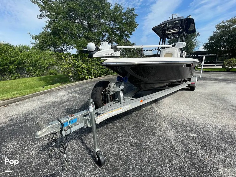 Slide: The Image of Shearwater 25 LTZ Limited Edition 2018 - 14707591