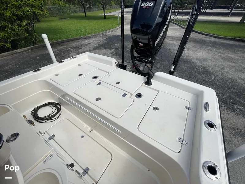 Slide: The Image of Shearwater 25 LTZ Limited Edition 2018 - 14707609