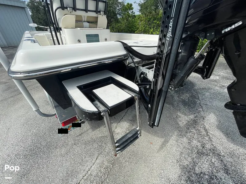 Slide: The Image of Shearwater 25 LTZ Limited Edition 2018 - 14707637