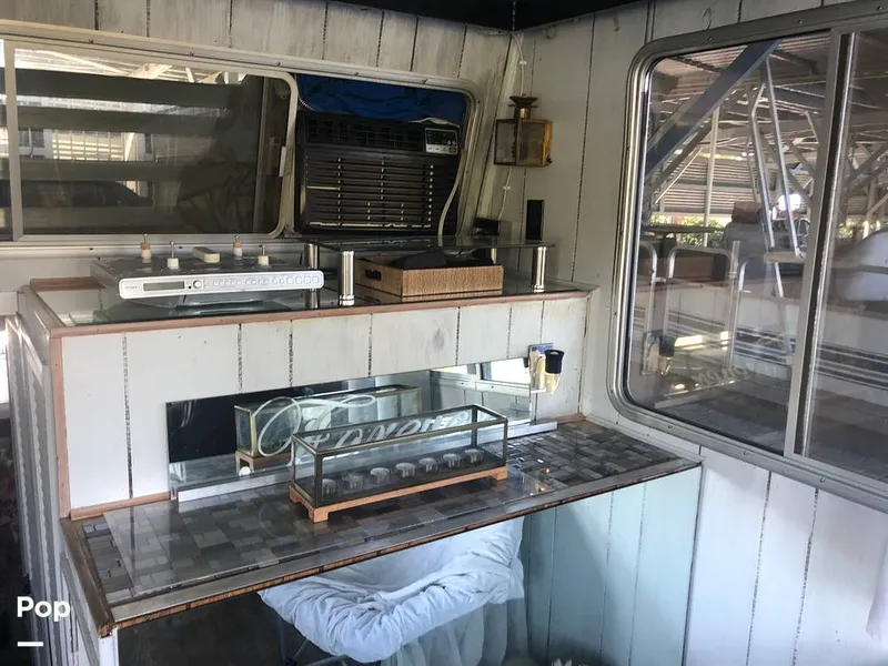Slide: The Image of Gibson 36 Houseboat 1980 - 14787617