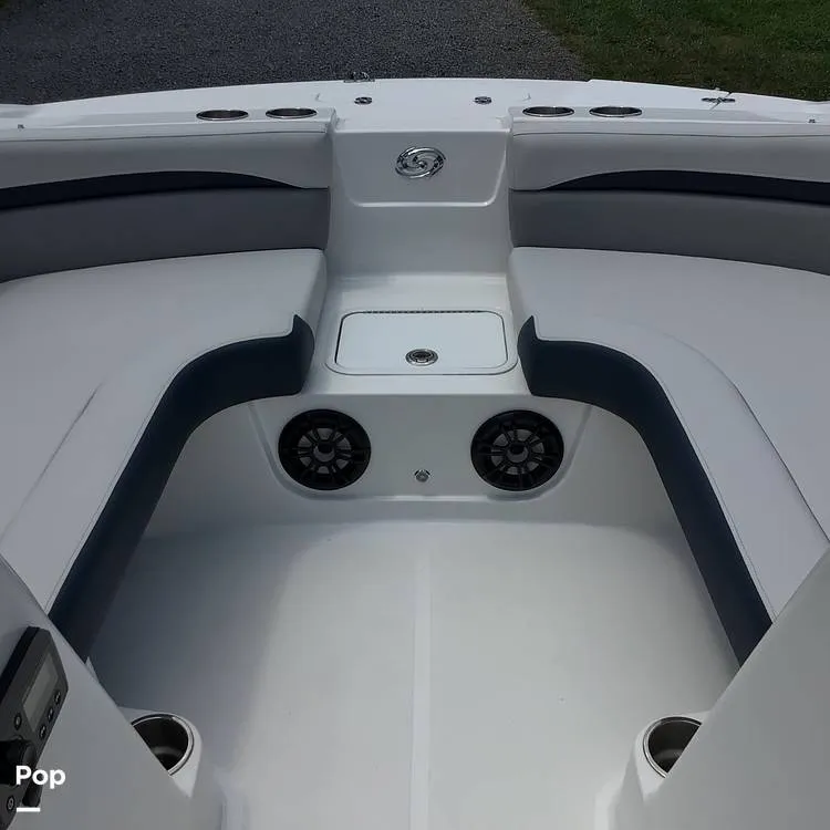 Slide: The Image of Hurricane SunDeck Sport 192 RL OB 2021 - 15738380