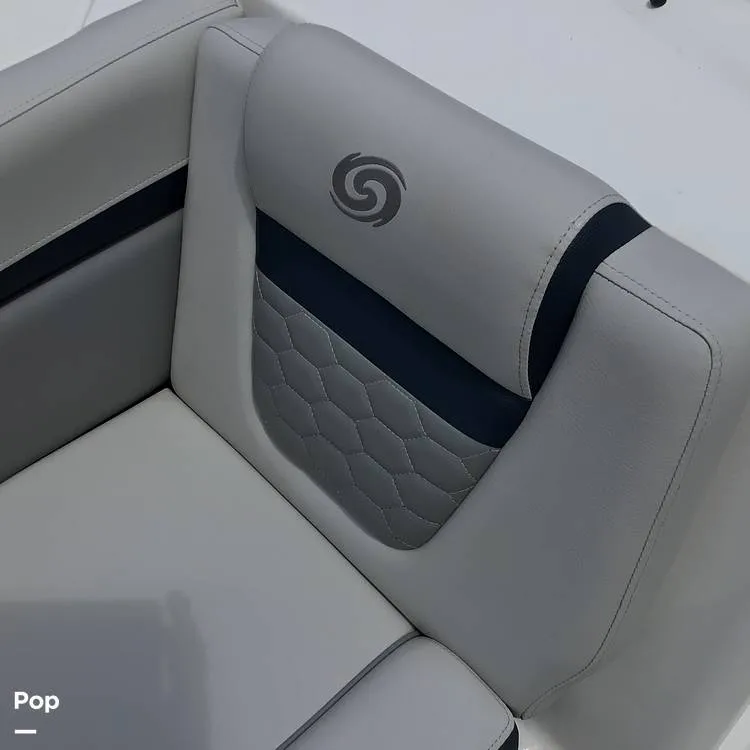 Slide: The Image of Hurricane SunDeck Sport 192 RL OB 2021 - 15738383