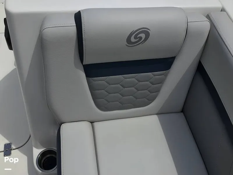 Slide: The Image of Hurricane SunDeck Sport 192 RL OB 2021 - 15738389