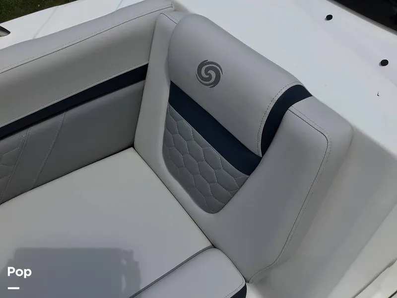 Slide: The Image of Hurricane SunDeck Sport 192 RL OB 2021 - 15738390