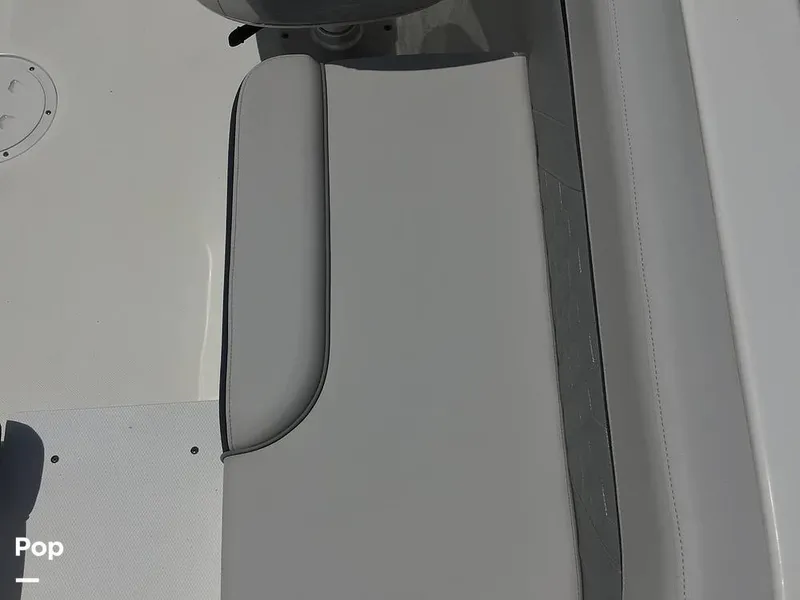 Slide: The Image of Hurricane SunDeck Sport 192 RL OB 2021 - 15738410