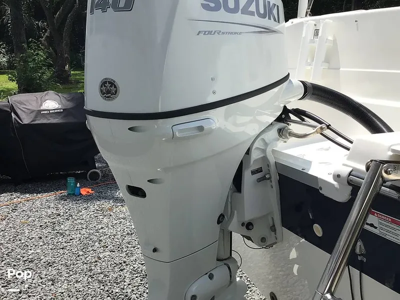 Slide: The Image of Hurricane SunDeck Sport 192 RL OB 2021 - 15738370