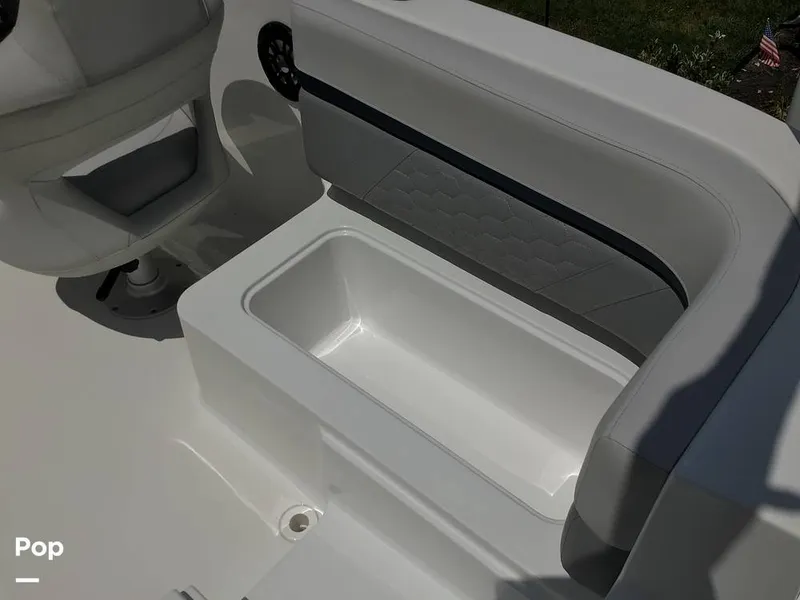 Slide: The Image of Hurricane SunDeck Sport 192 RL OB 2021 - 15738434