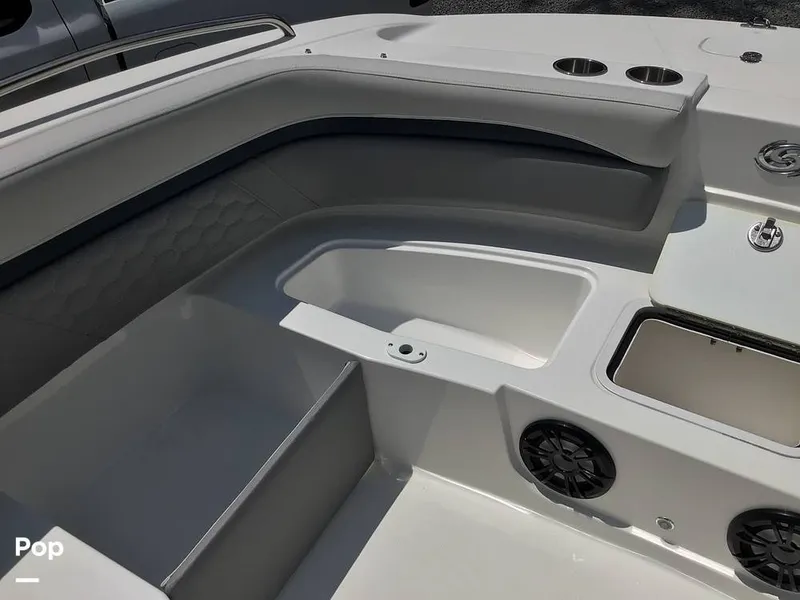 Slide: The Image of Hurricane SunDeck Sport 192 RL OB 2021 - 15738437