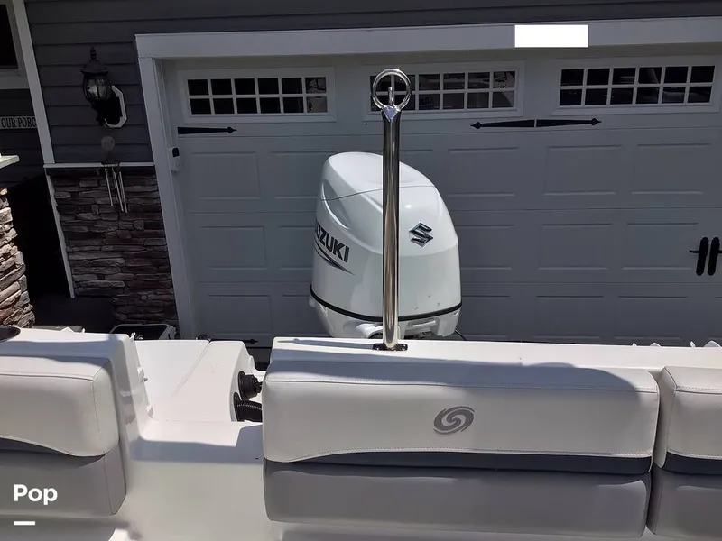 Slide: The Image of Hurricane SunDeck Sport 192 RL OB 2021 - 15738441