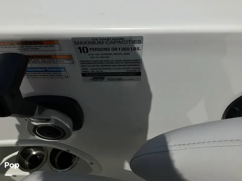 Slide: The Image of Hurricane SunDeck Sport 192 RL OB 2021 - 15738450