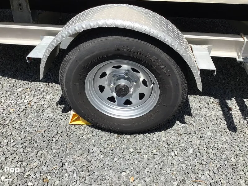 Slide: The Image of Hurricane SunDeck Sport 192 RL OB 2021 - 15738462