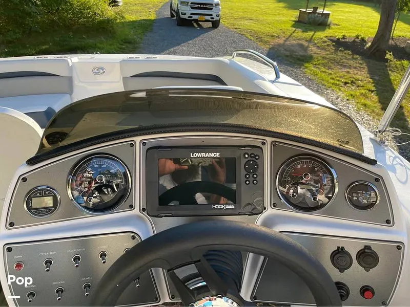 Slide: The Image of Hurricane SunDeck Sport 192 RL OB 2021 - 15282901