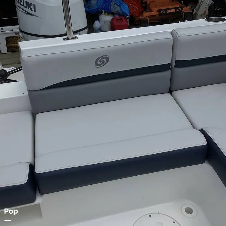 Slide: The Image of Hurricane SunDeck Sport 192 RL OB 2021 - 15738376
