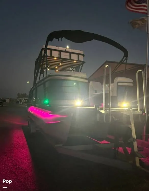 Slide: The Image of Aqua 255 SD 2019 - 14702506