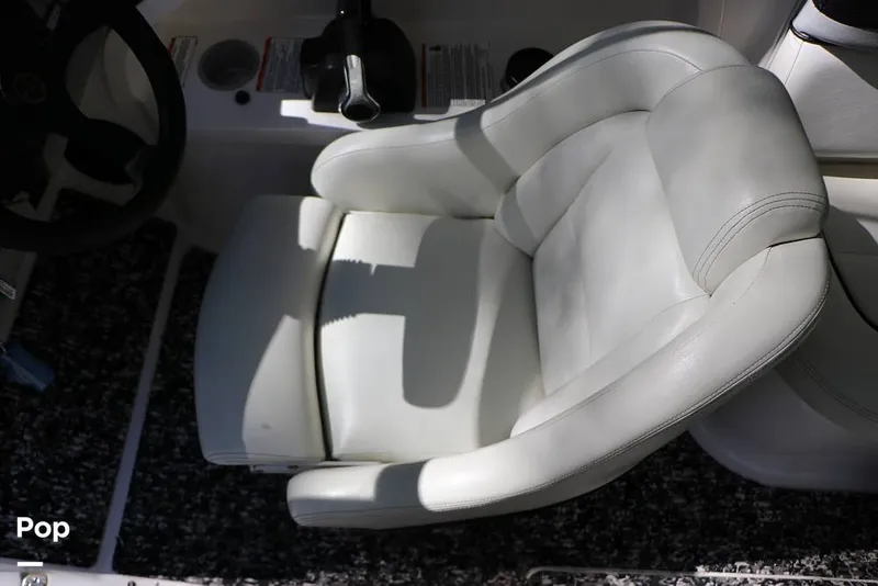 Slide: The Image of Captain's Chair - 14778096