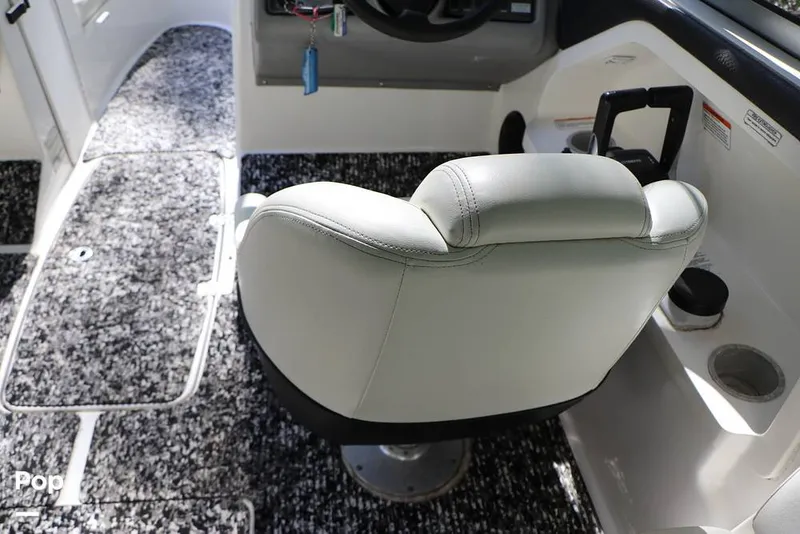 Slide: The Image of Captain's Chair - 14778098