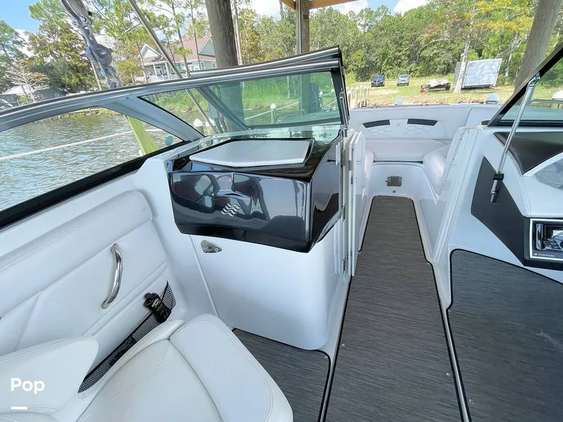 Slide: The Image of Windshield - Walk Through - 14742524