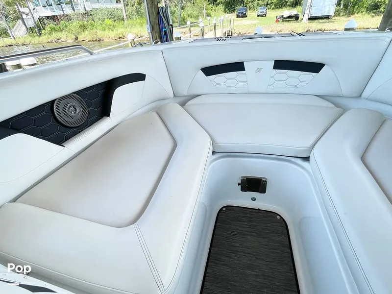 Slide: The Image of Bow Seating - 14742527